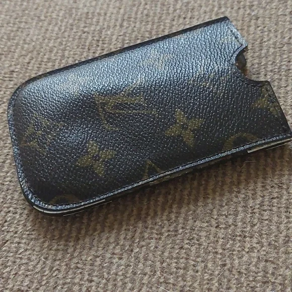 Louis Vuitton Card Holder/Pouch *FINAL PRICE* - Picture 2 of 14